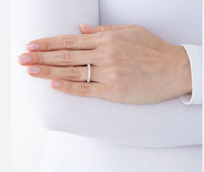 Half Ring in 18k White Gold with Diamonds