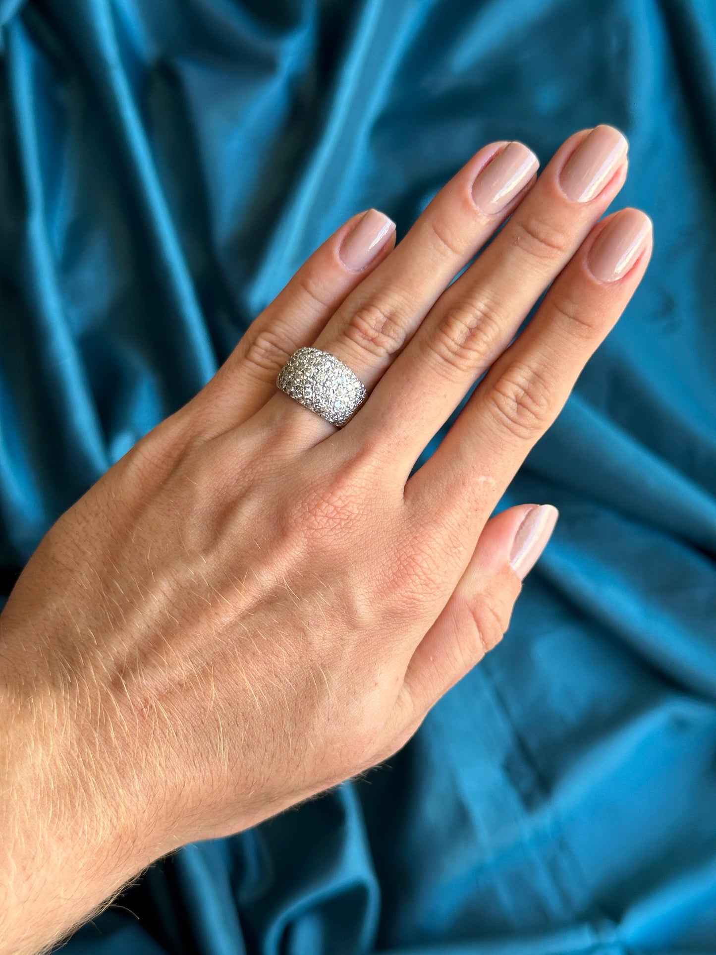 Pavé Ring in 18k White Gold With 0.5 CT of Natural Diamonds